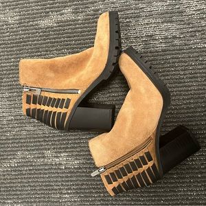 Circus by Sam Edelman ankle booties